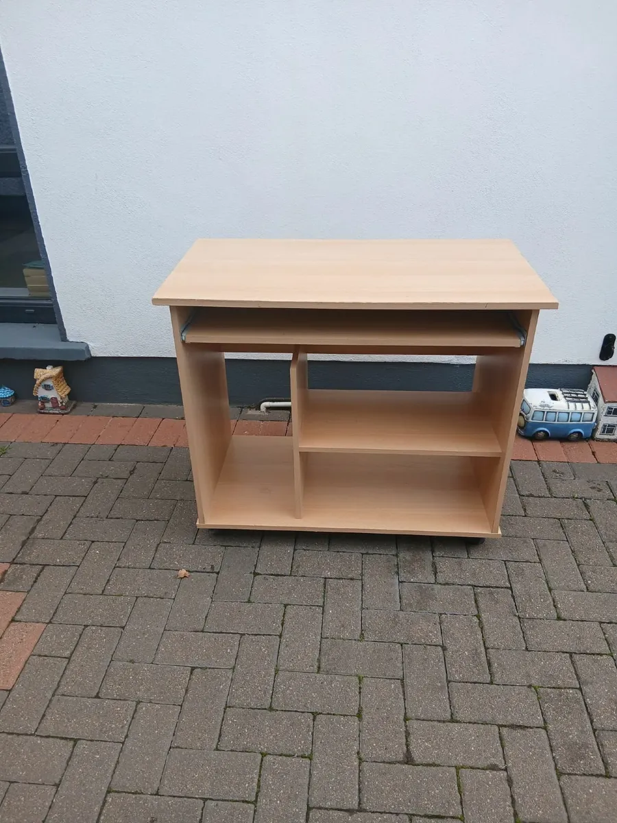 Computer Desk - Image 1