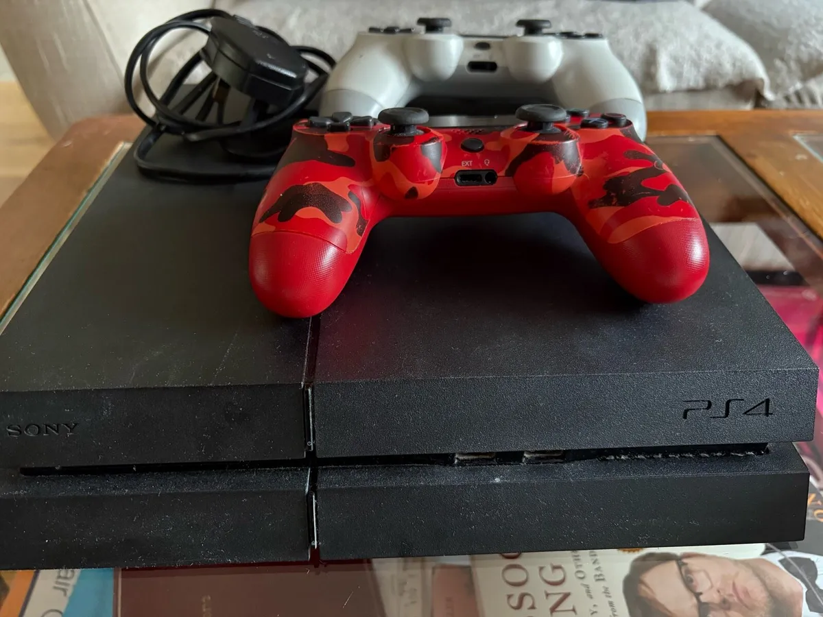 PlayStation 4 - Image 2