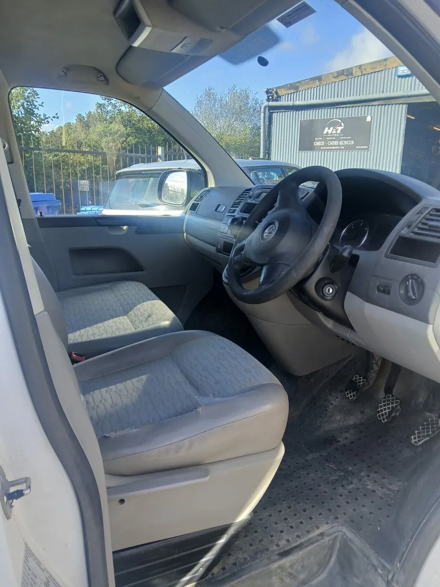 Vw transporter van (selling for a customer) - Image 3