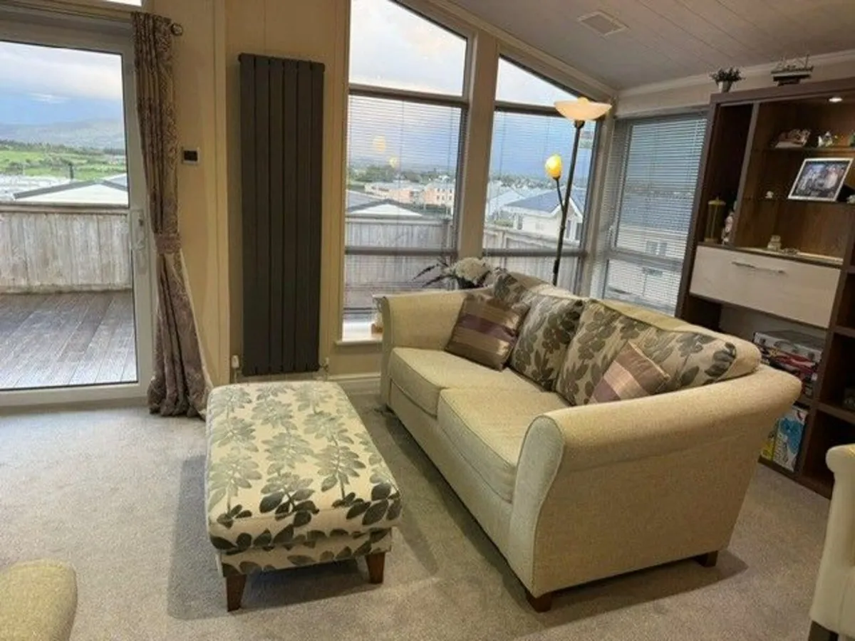 2014 Willerby New Hampshire (40ftx20ft) 3 Bedroom - Image 2