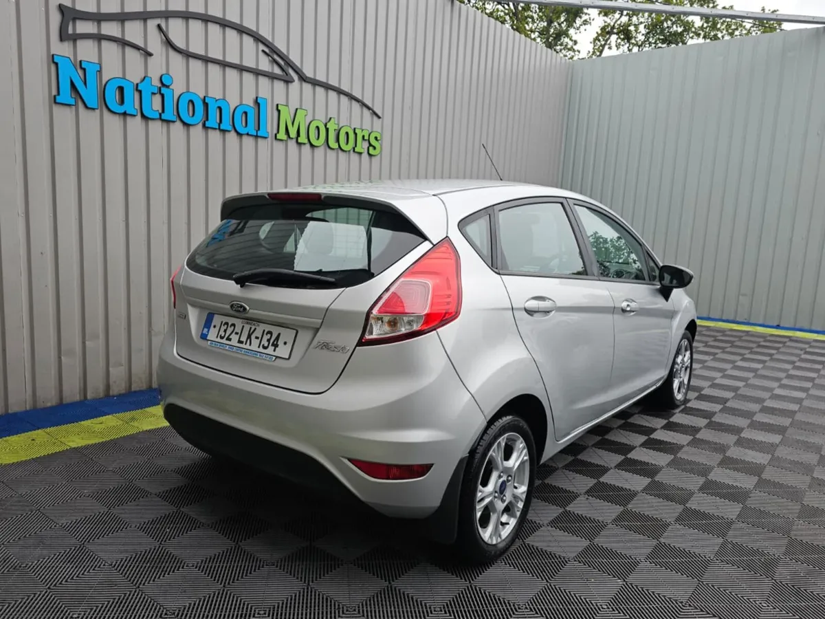 2013 Ford Fiesta ZETEC 1.0 Petrol - Image 3