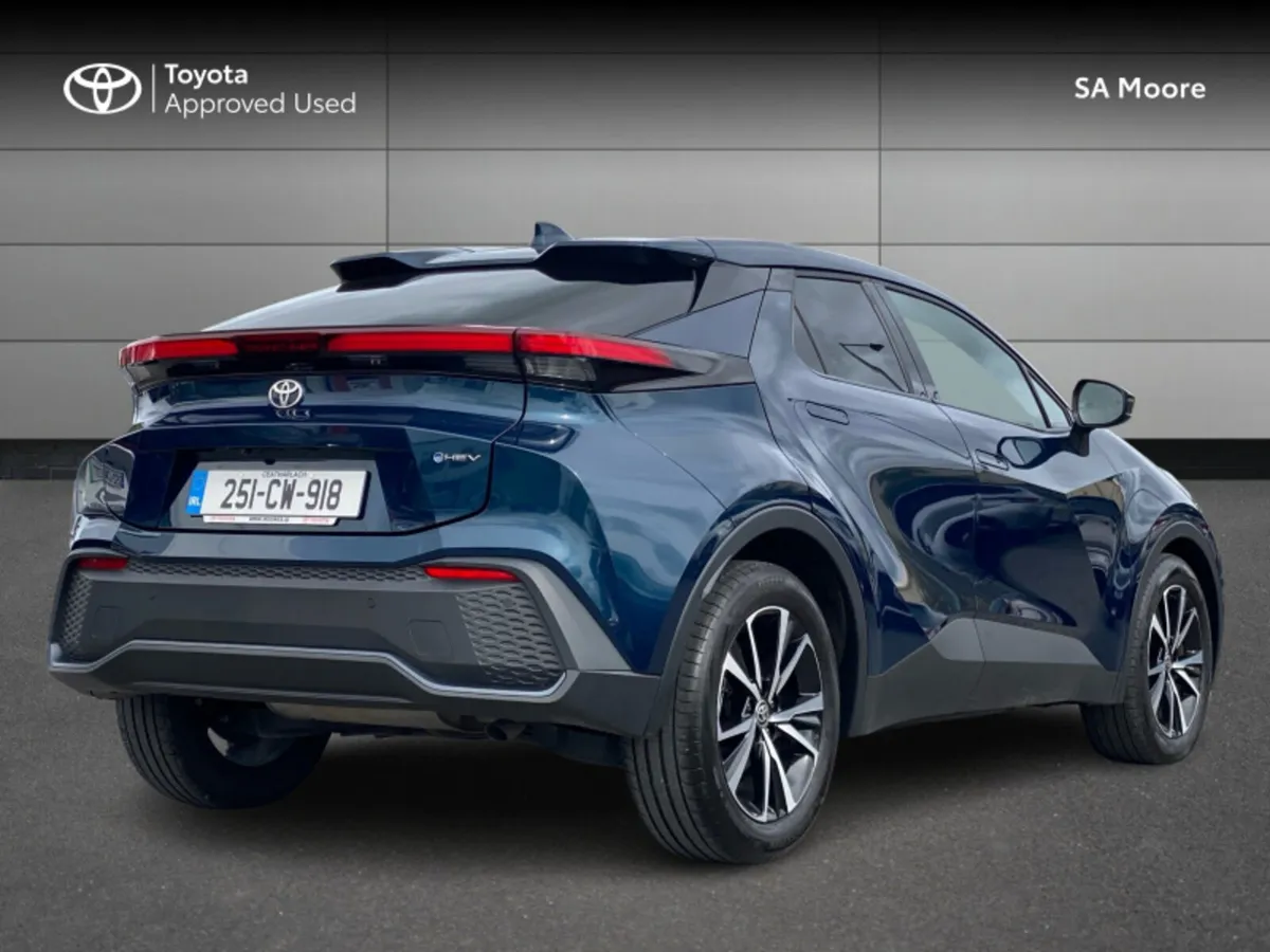 Toyota C-HR HYBRID SPORT - Image 2