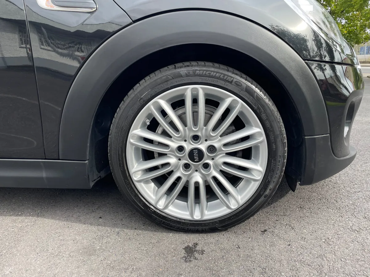 EXCLUSIVE - AUTO - LEATHER - COOPER - LOW KMS - - Image 2
