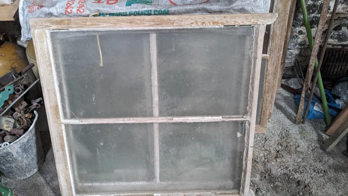 Sash Window - Image 1
