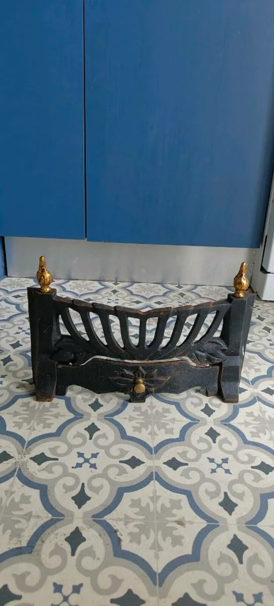 Vintage fire grate - Image 1