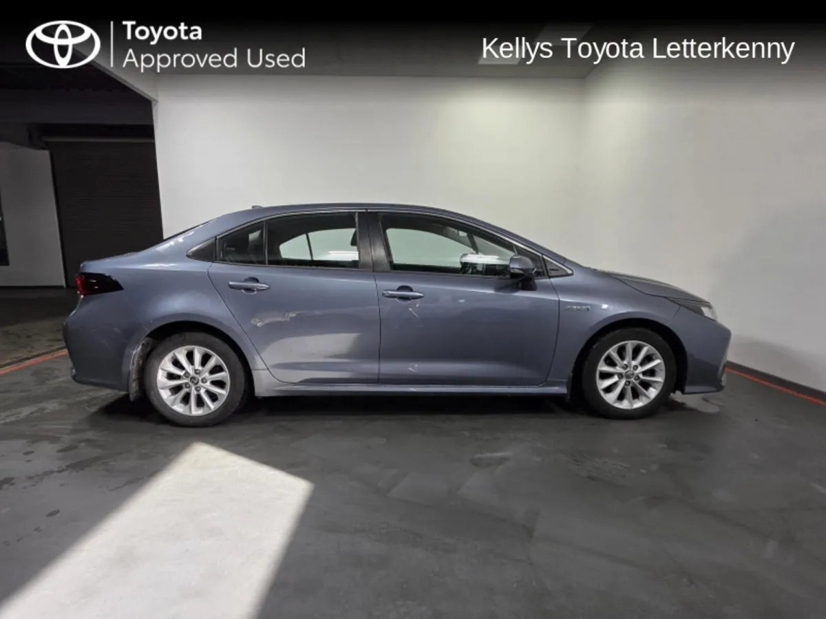 Toyota Corolla COROLLA HYBRID LUNA SAL #104 - Image 3