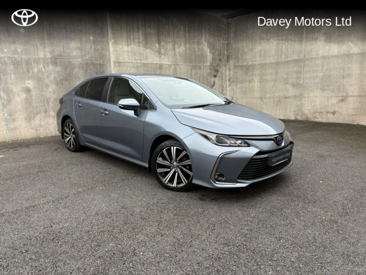Toyota Corolla HYBRID LUNA SPORT 4DR - Image 1