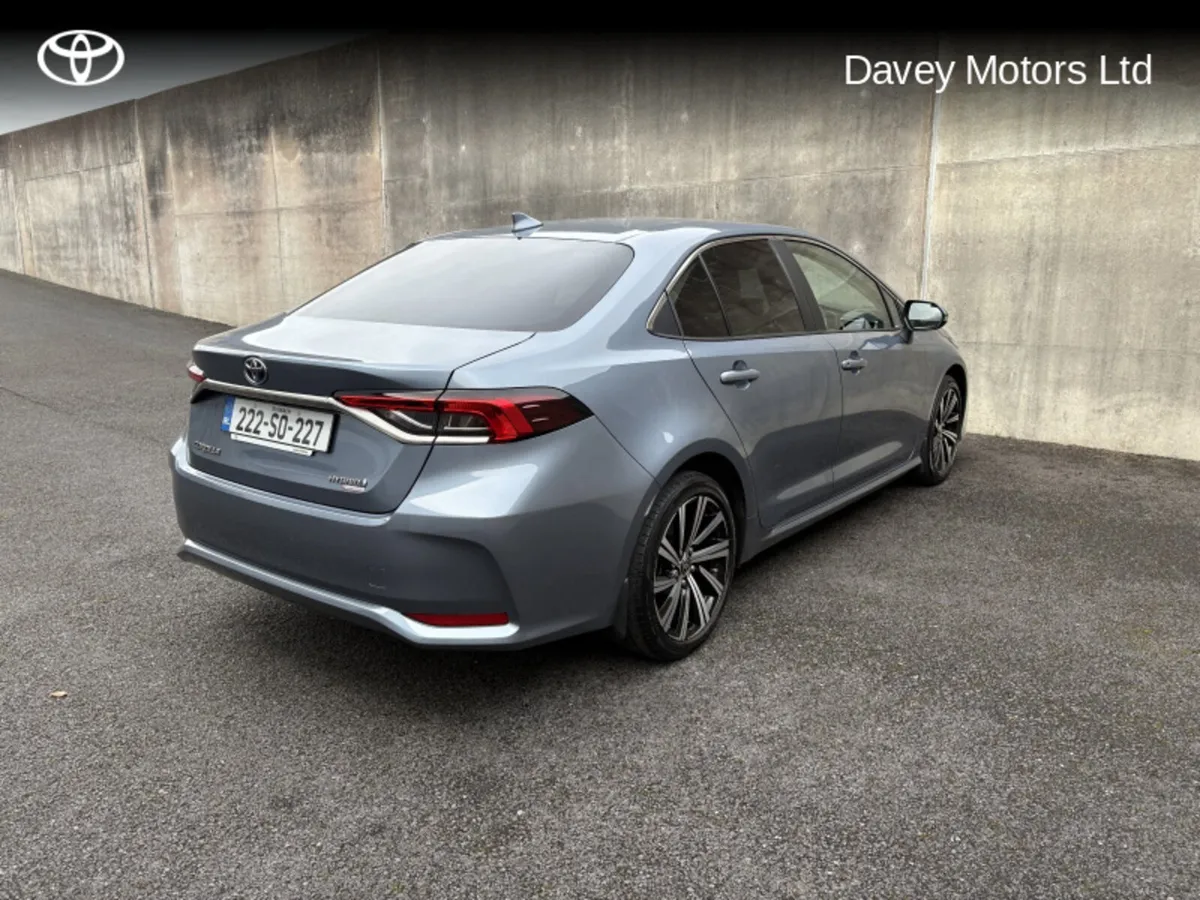 Toyota Corolla HYBRID LUNA SPORT 4DR - Image 2