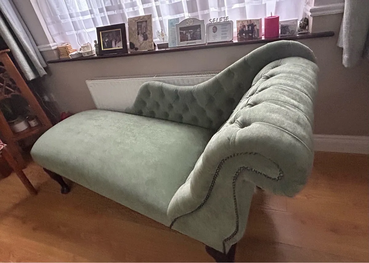 Chaise Lounge - Image 3
