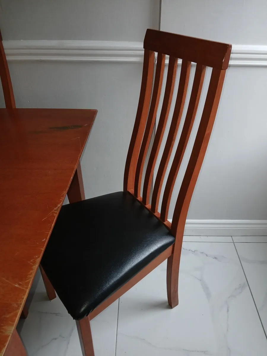 Dining table with 6 chairs - Image 2