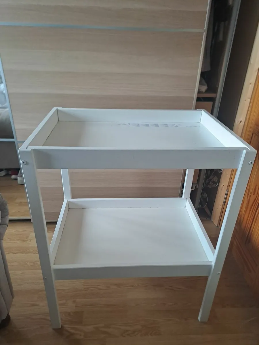 Changing Table - Image 3