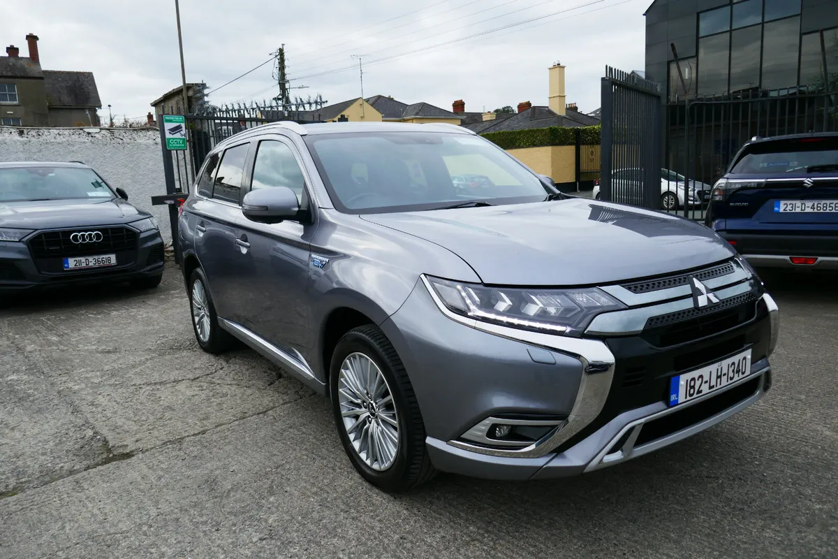 182, MITSUBISHI OUTLANDER 2.4 4H PHEV 132BHP 5 5DR - Image 1