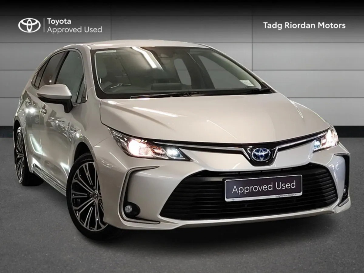 Toyota Corolla HYB LUNA SPORT - Image 1