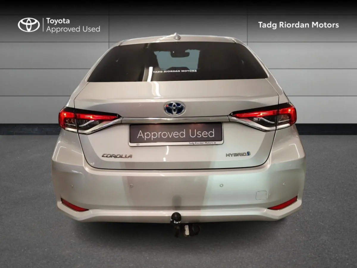 Toyota Corolla HYB LUNA SPORT - Image 4