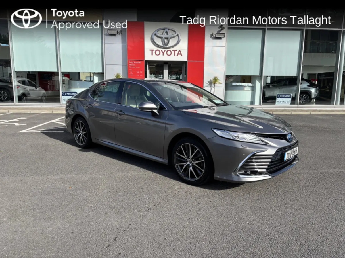Toyota Camry PLATINUM EDITION *** 1 ONWER FROM NEW - Image 1