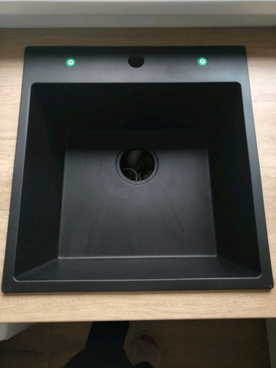 Black granite sink - Image 1