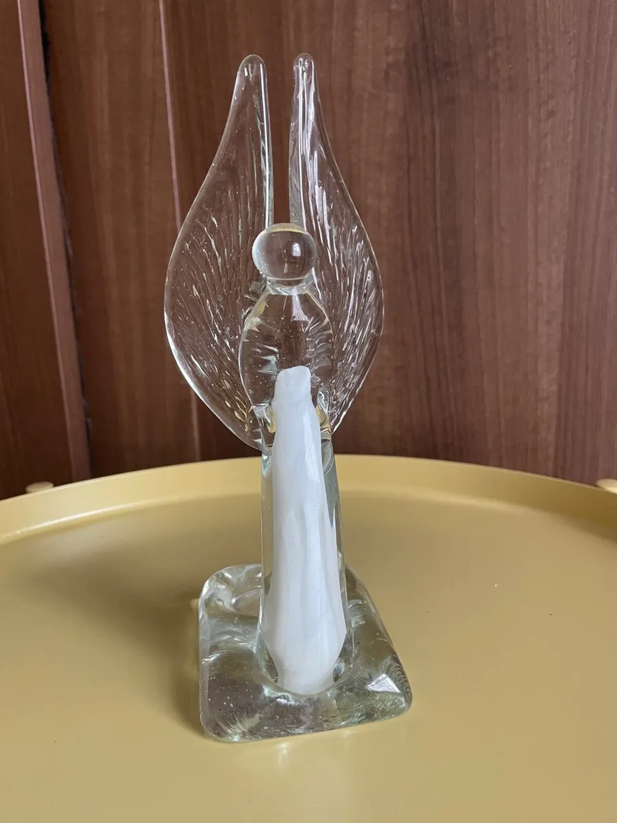 Beautiful angel tea light holder - Image 1