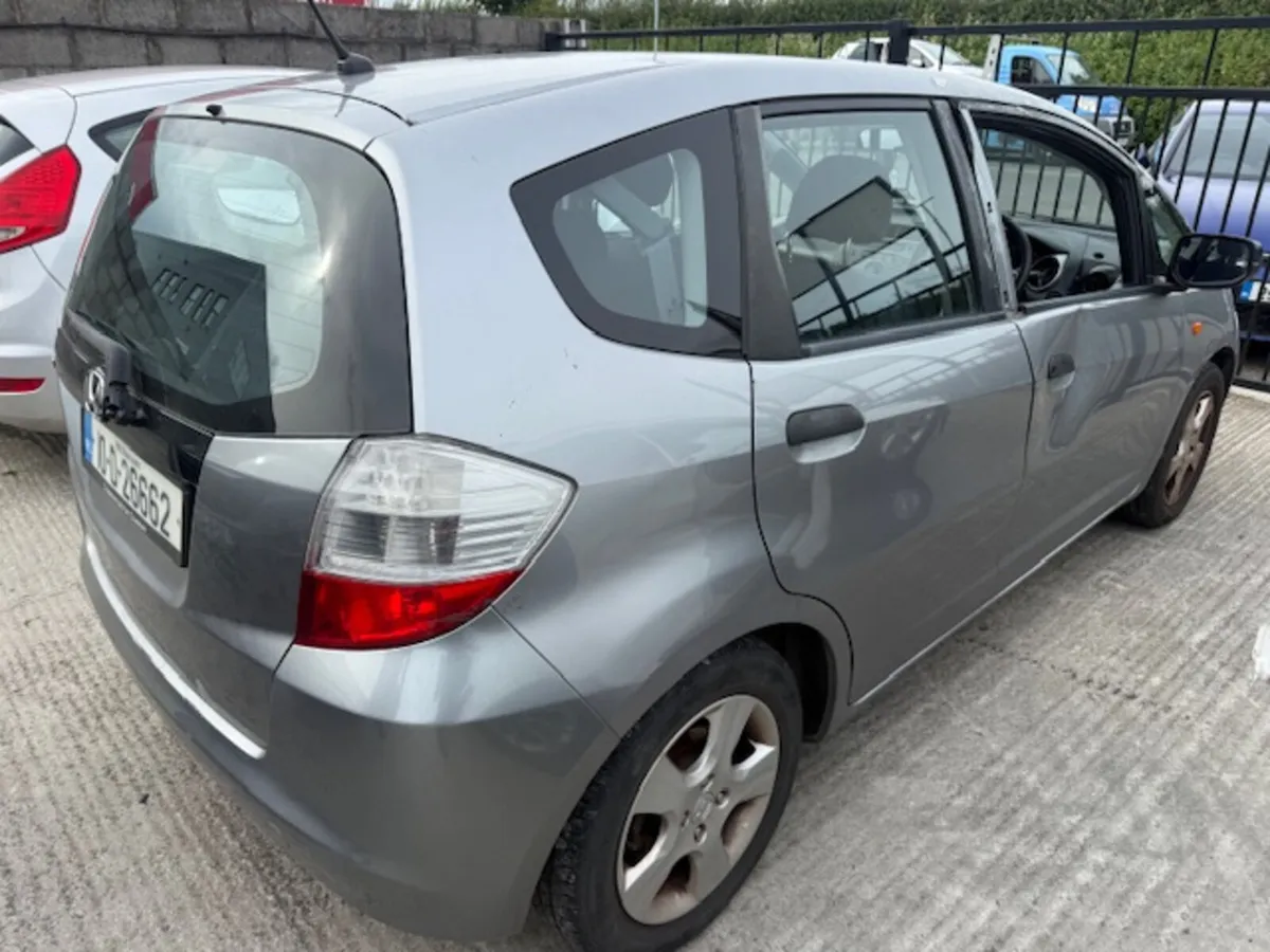 2010 HONDA JAZZ - Image 4