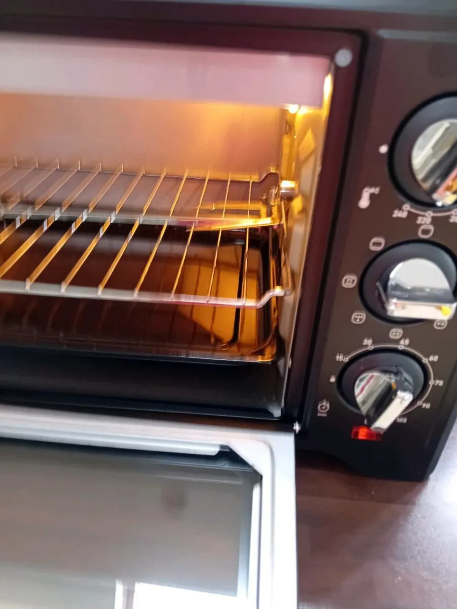 TEFAL MINNI GRILL AND OVEN AS NEW - Image 2