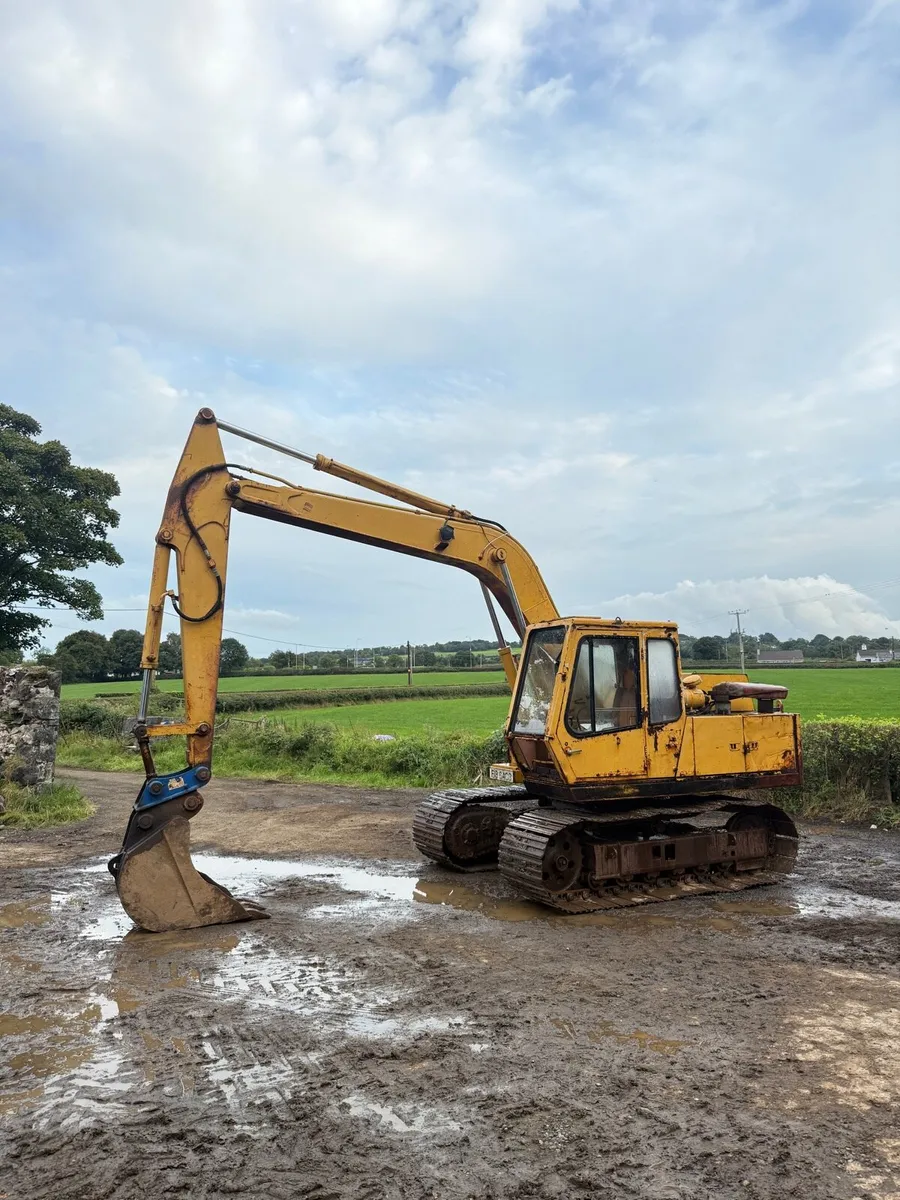 1986 Mitsubishi MS100 10 ton digger excavator - Image 1