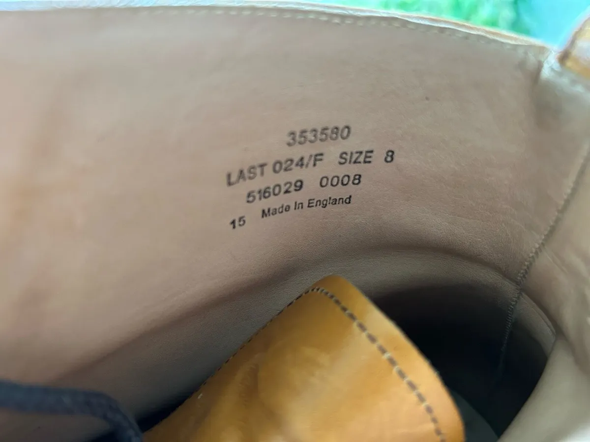 Men’s size 8 boots - Image 4