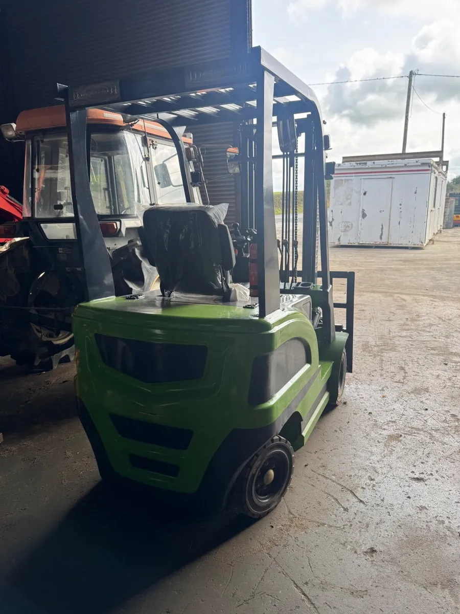 Heli forklift 2 ton electric - Image 3