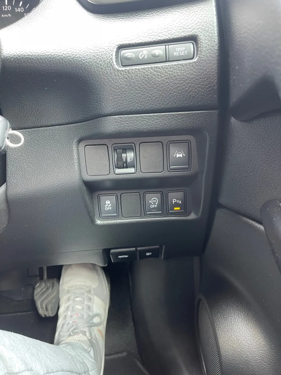 Nissan Qashqai 2015 - Image 4