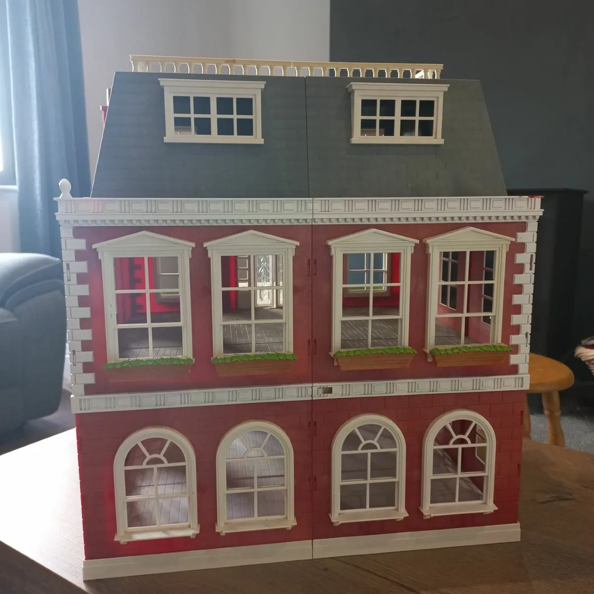 Sylvanian Grand Hotel - Image 2