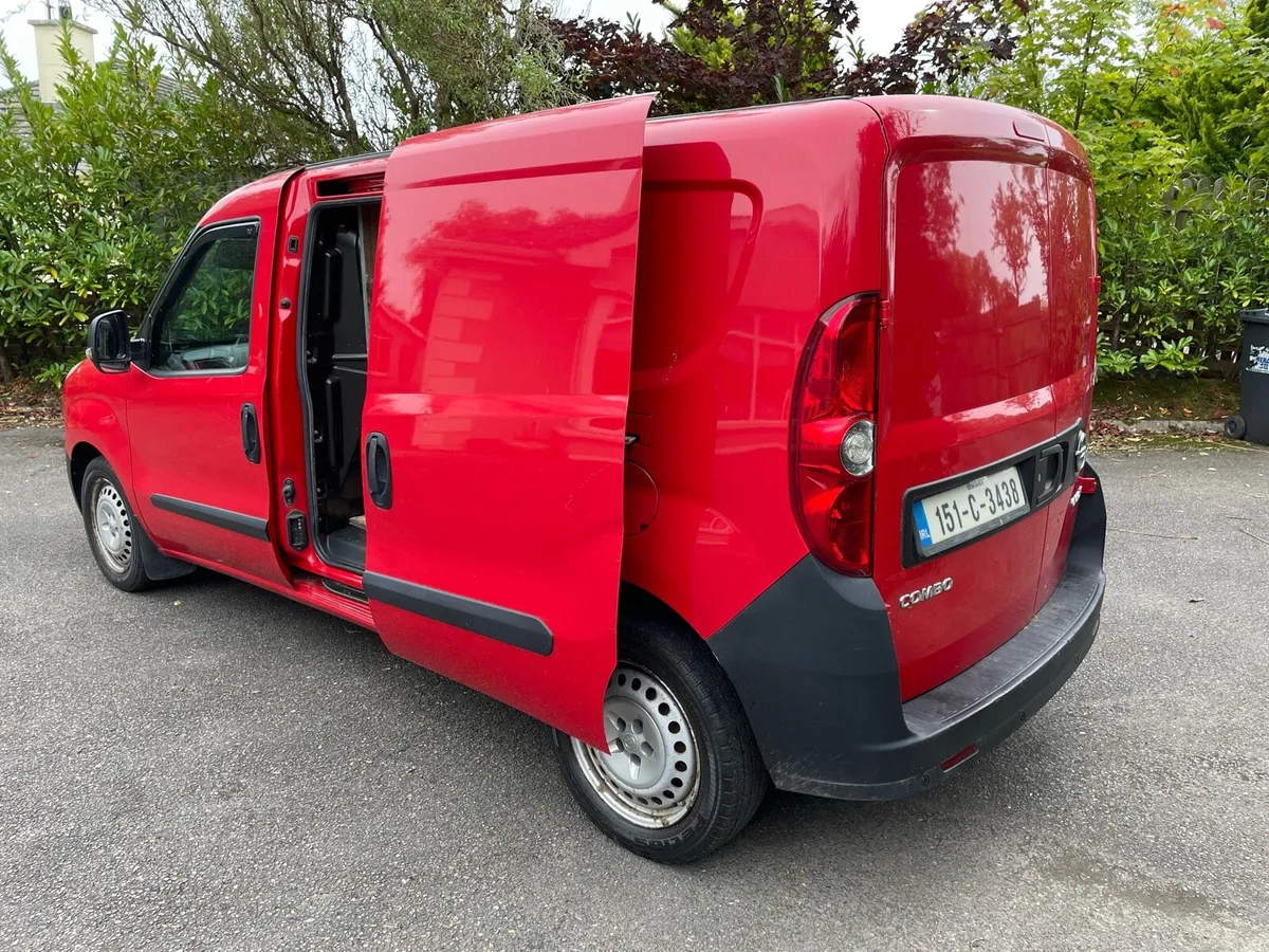 151 Opel Combo 1.3 Cdi Lwb Doe 3/26 €3995 - Image 1