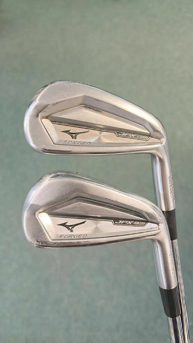 Mizuno JPX 921 Forged 4-GW  8 Irons KBS STIFF €599 - Image 2