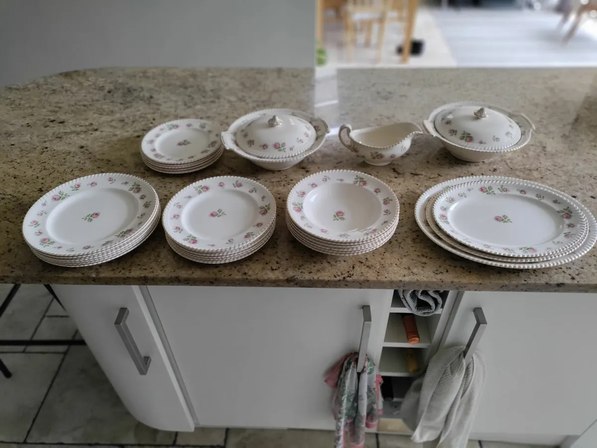 Dinner Service - Image 2