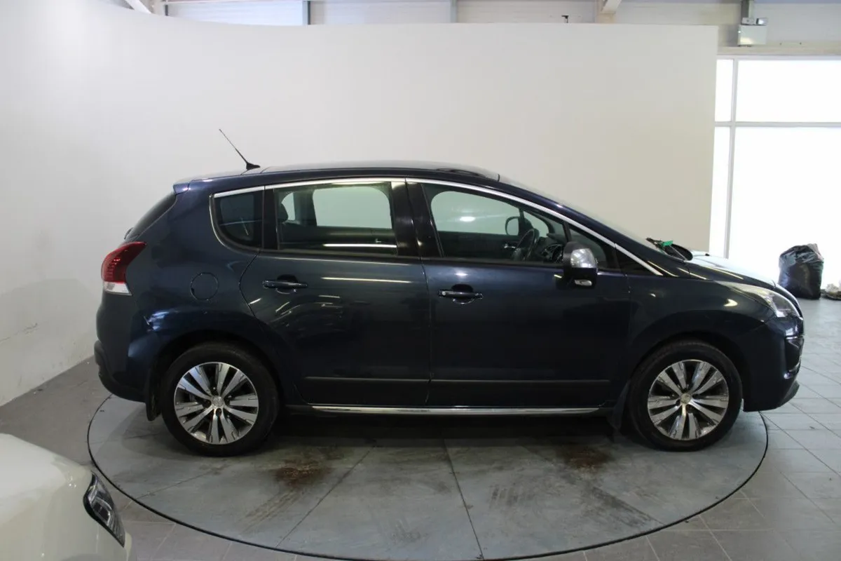 Peugeot 3008 1.6 Blue Hdi 120 bhp Active Auto S/S - Image 3