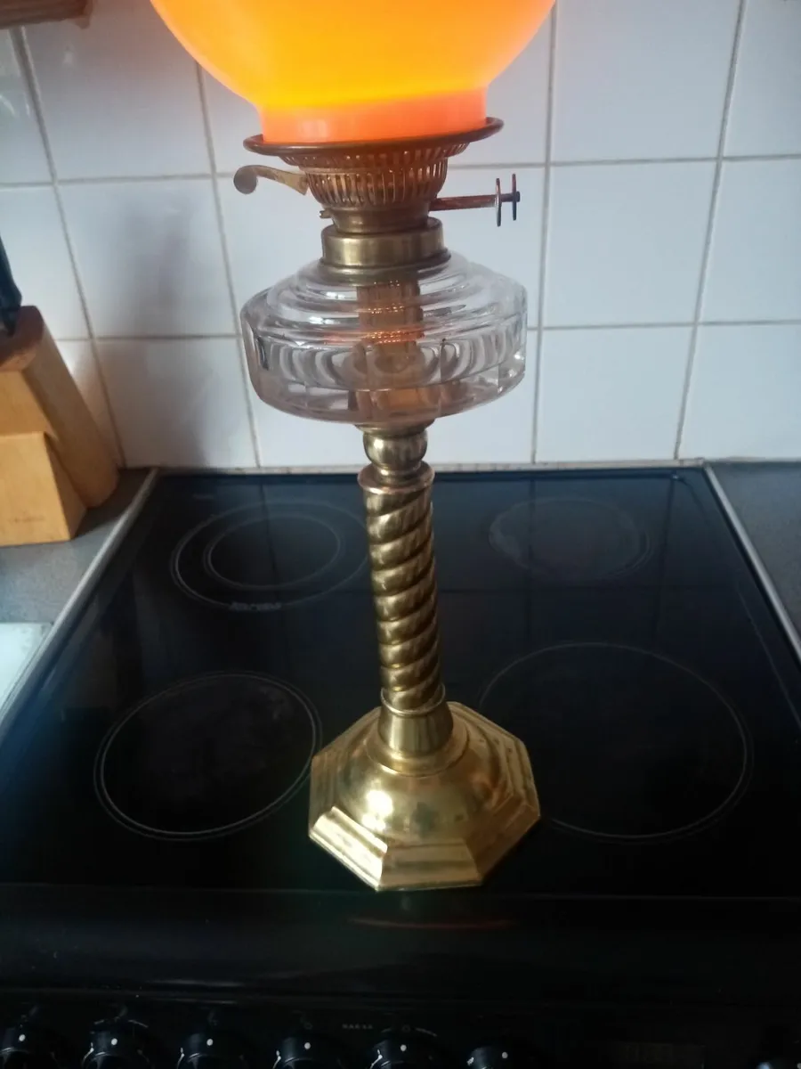 Vintage oil Lamp - Image 2