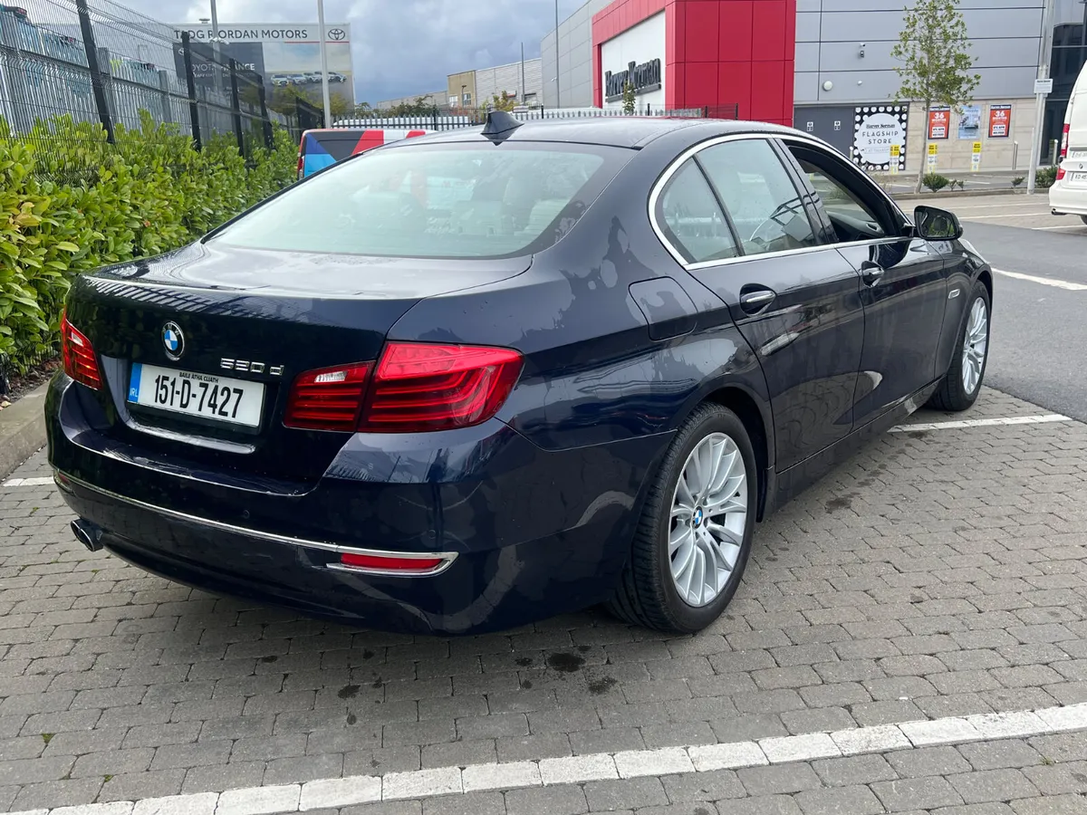 BMW 5-Series 2015 Luxury Auto - Image 2