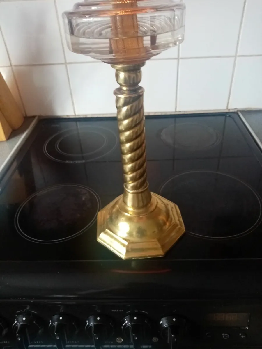 Vintage oil Lamp - Image 3