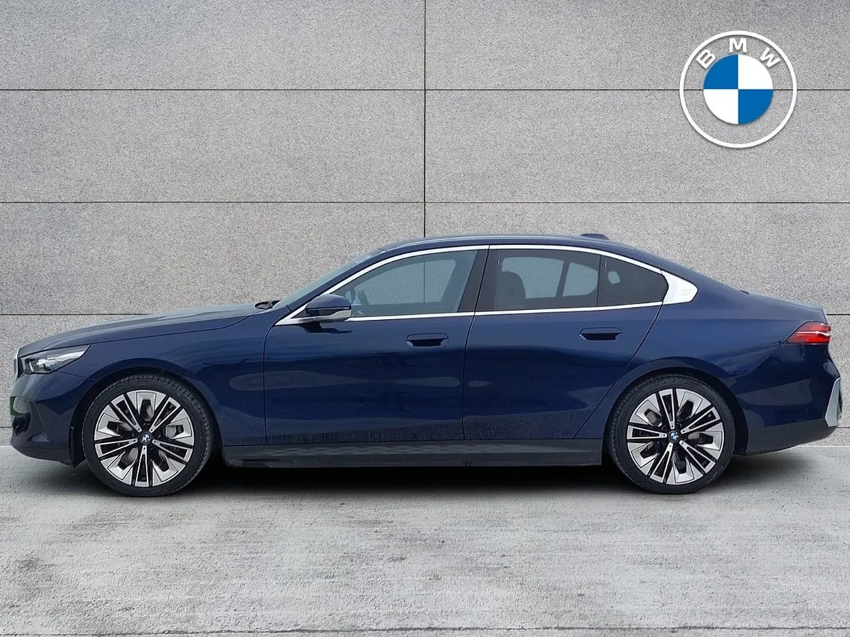 BMW i5 Edrive40 Sport Edition - Image 4