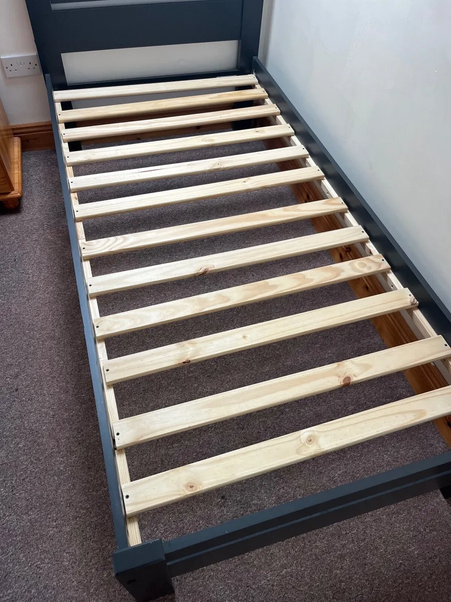 Single bed - Image 3