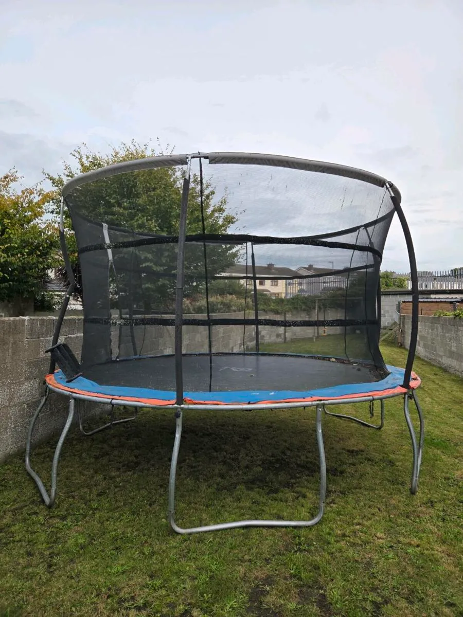 Trampoline
