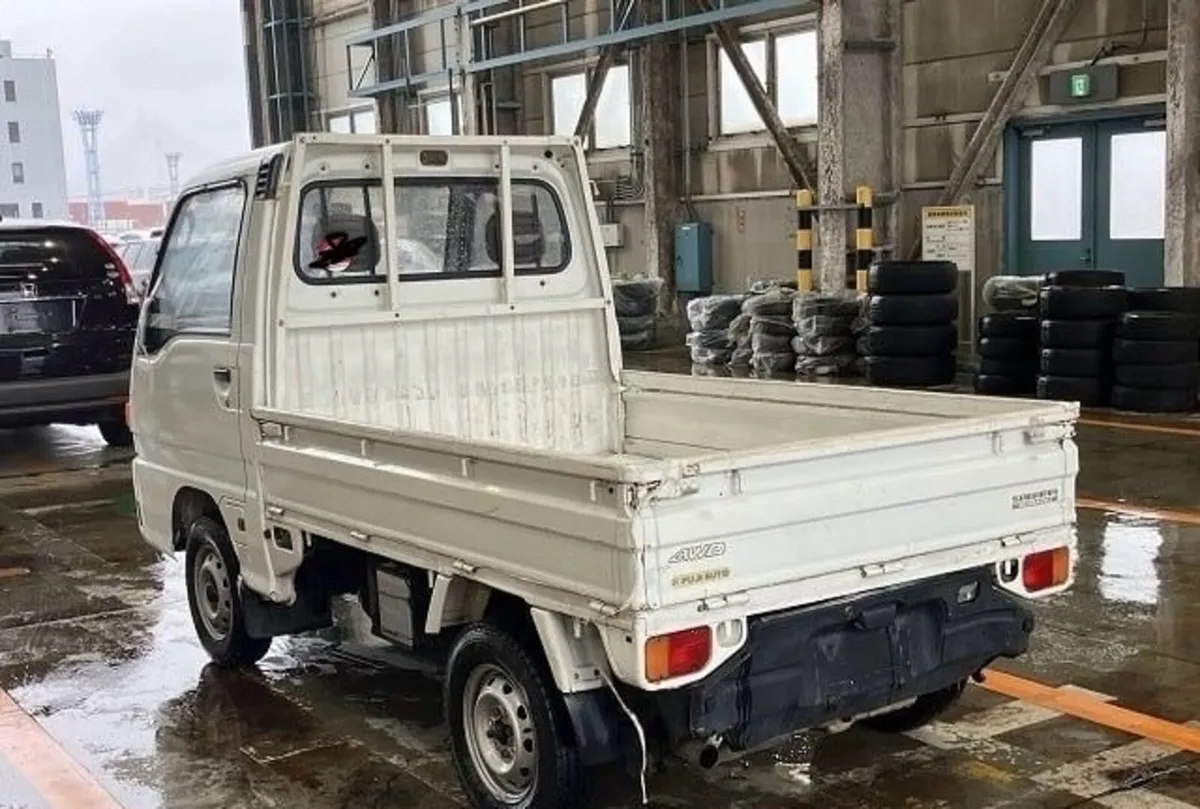 Subaru Sambar 4 wheel drive mini truck - Image 3