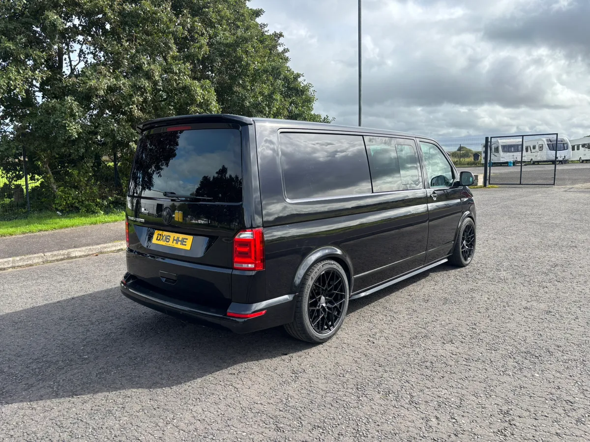 Transporter van crew cab - Image 3