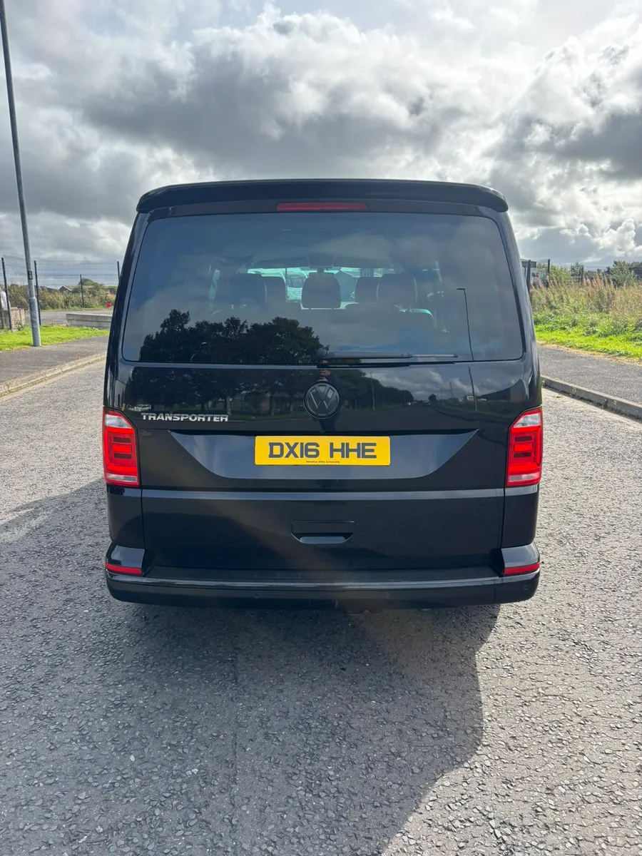 Transporter van crew cab - Image 4