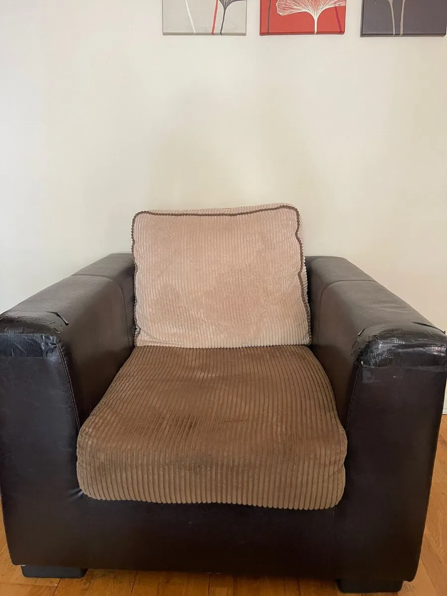 Corner Couch - Image 1
