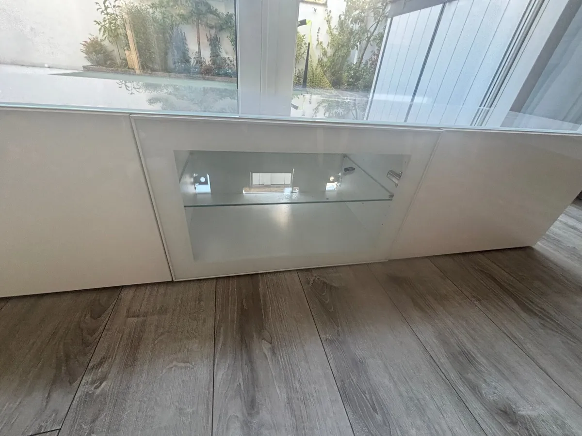 Besta TV Media Bench - High Gloss Glass topped - Image 3