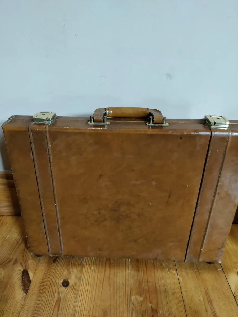 Vintage briefcase - Image 1