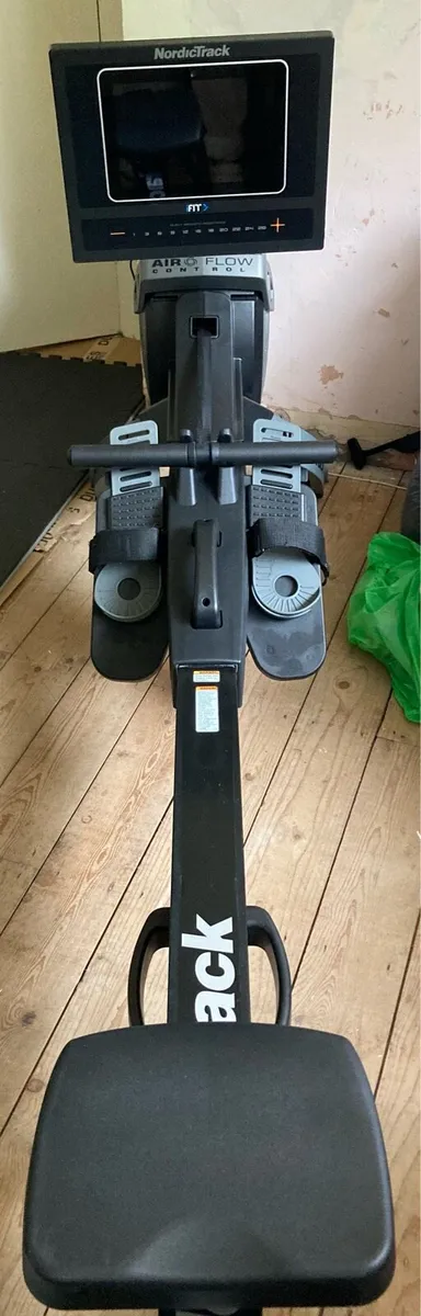 NordicTrack Rowing Machine RW600 - Image 2