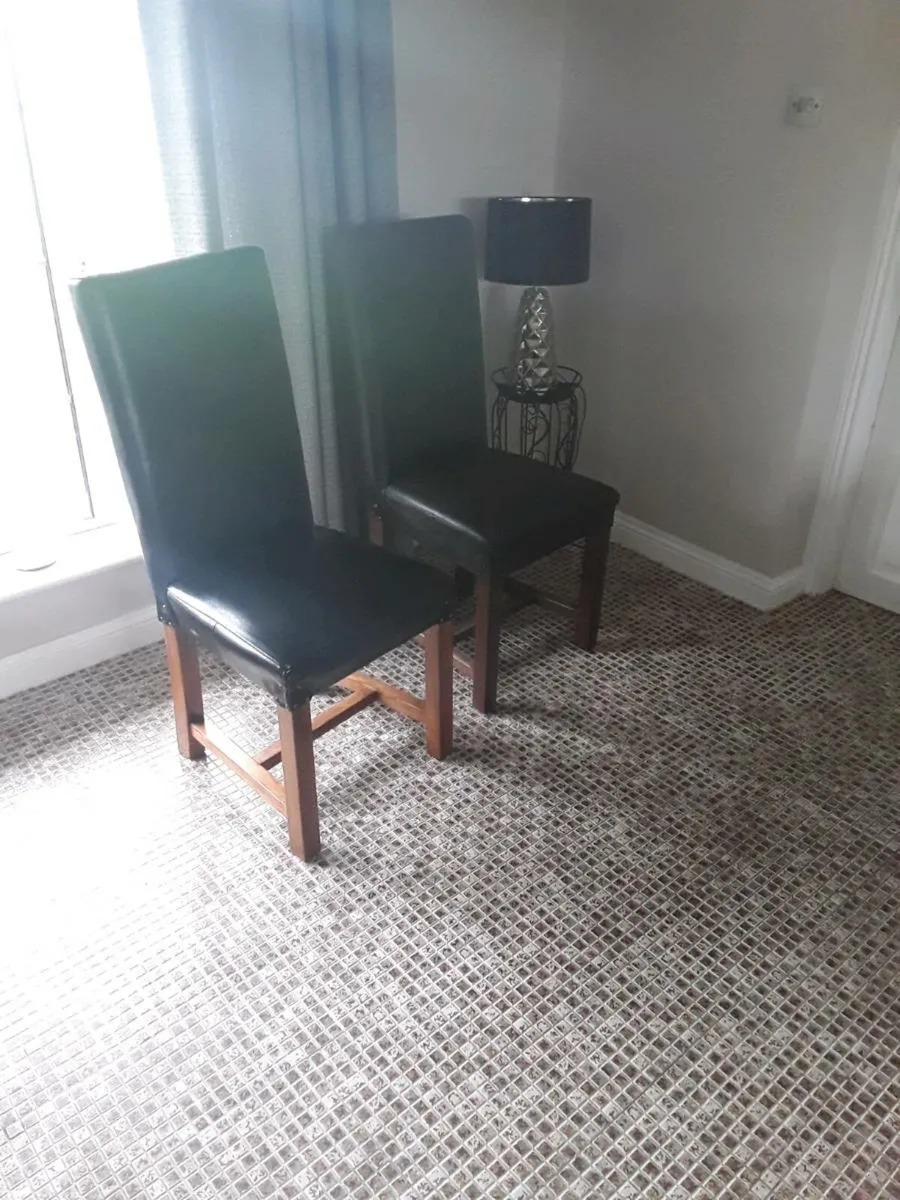 Leather  6 dining chairs top quality bargain 200e - Image 1
