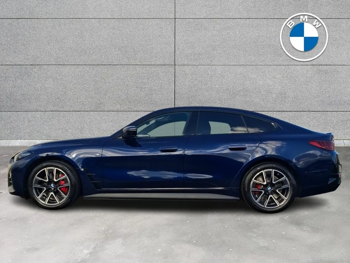 BMW i4 eDrive35 M Sport - Image 4
