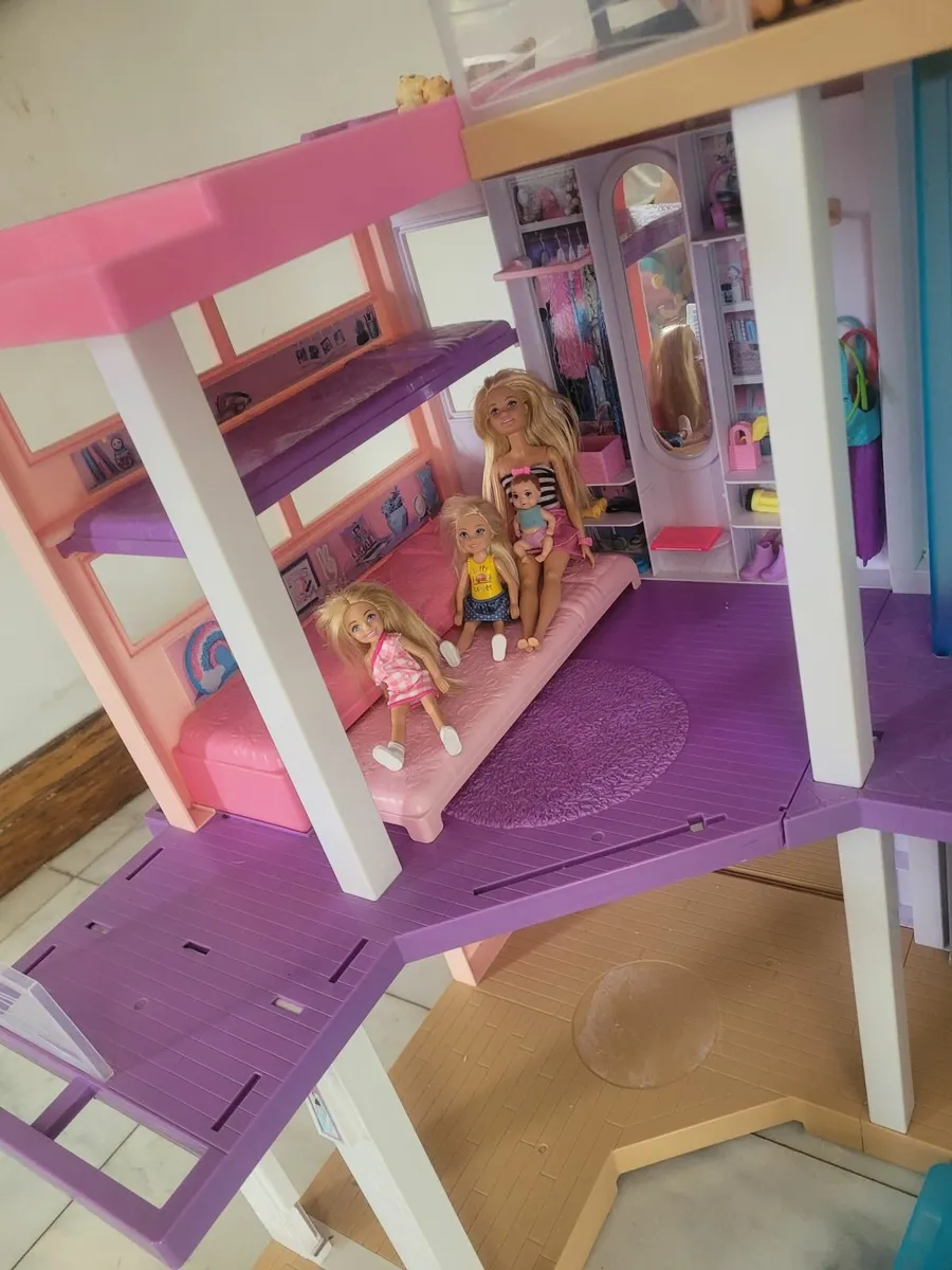 Doll house - Image 2