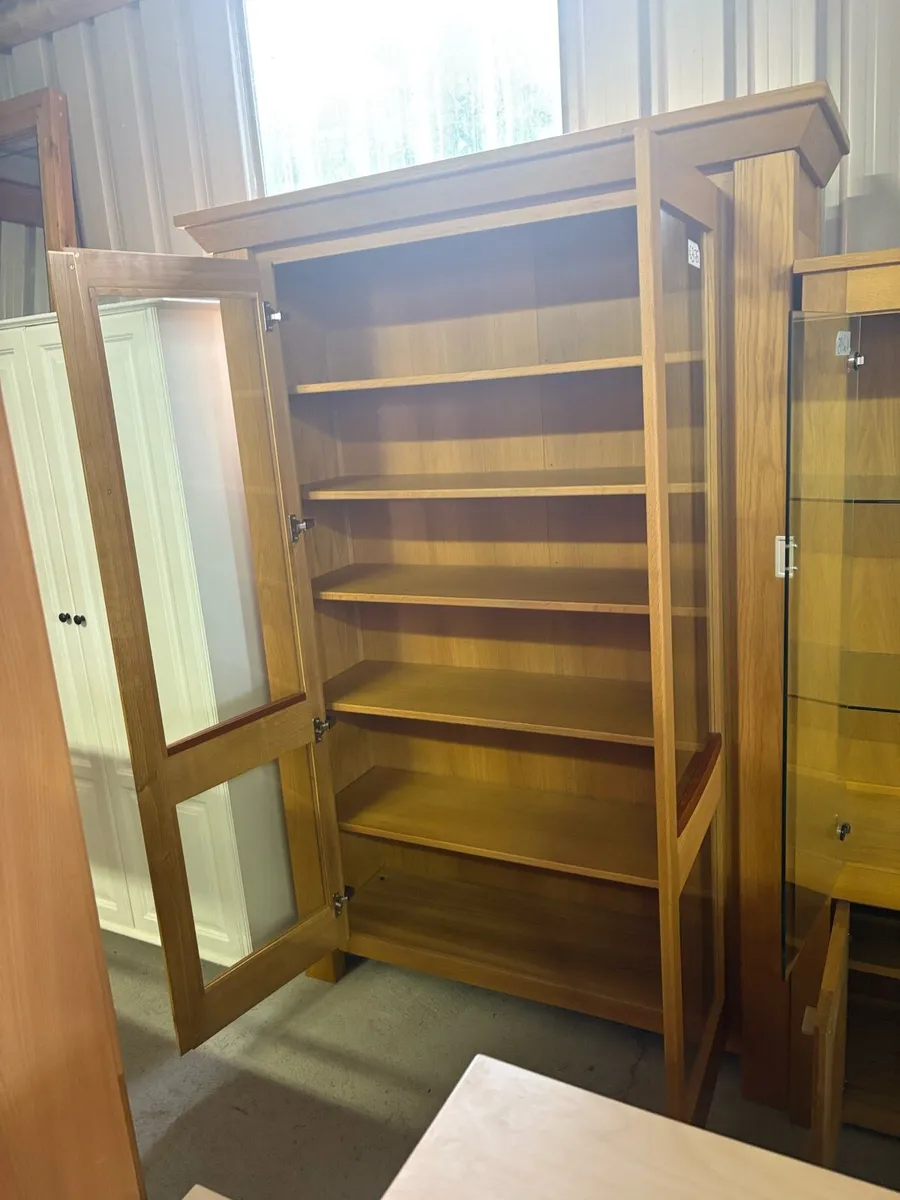 Oak glass cabinet - Image 2