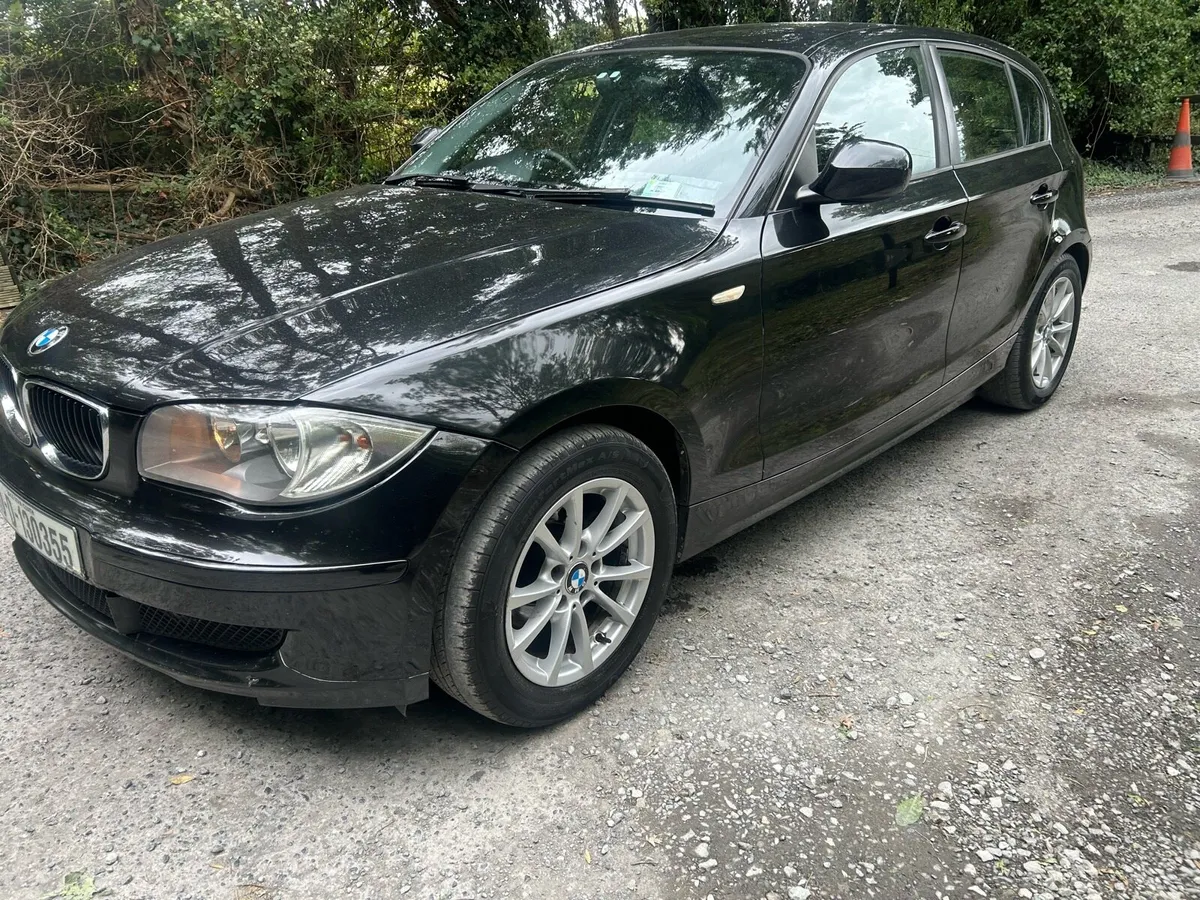 BMW 1-Series 2010 - Image 2